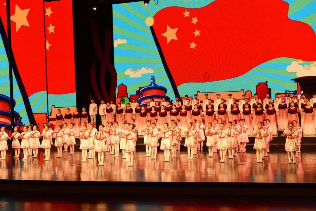 炖牛肉时，是应该直接炖还是先焯水？游戏画面